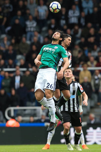 通过社交媒 通过社交媒