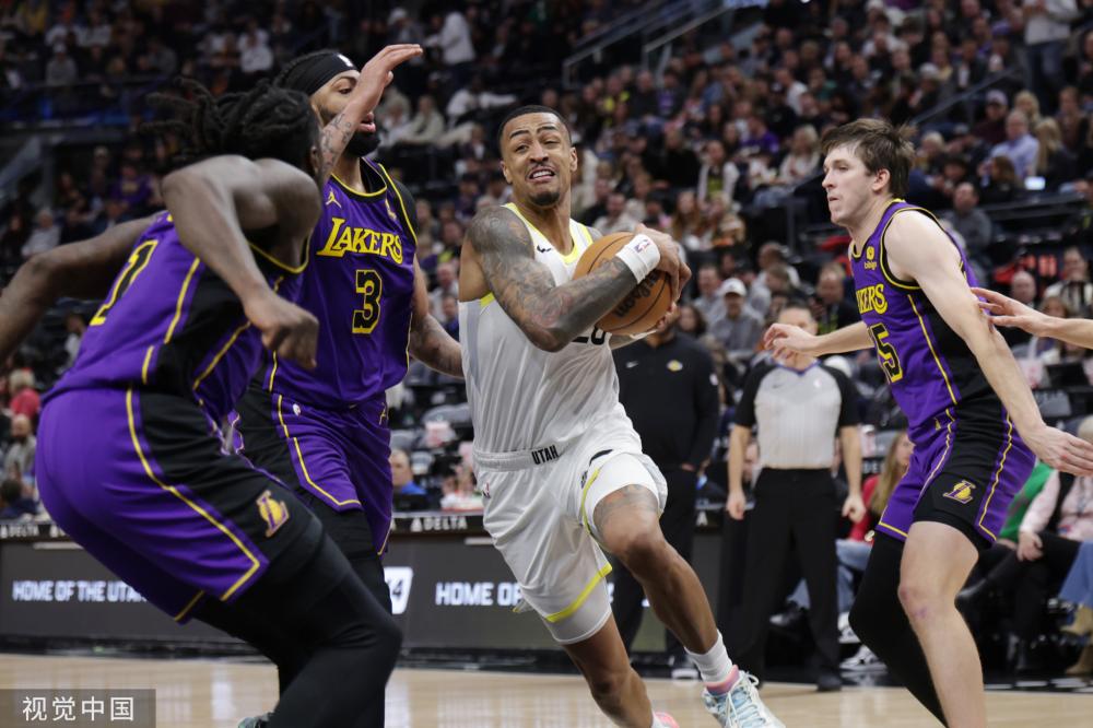 足球市场的 足球市场的