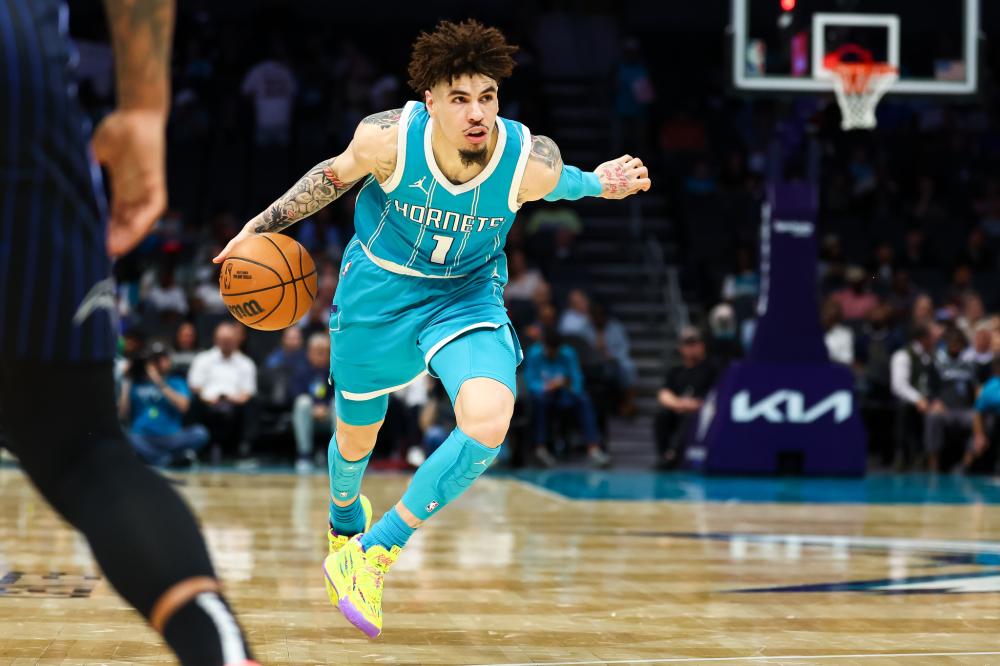 约翰逊凭借 约翰逊凭借